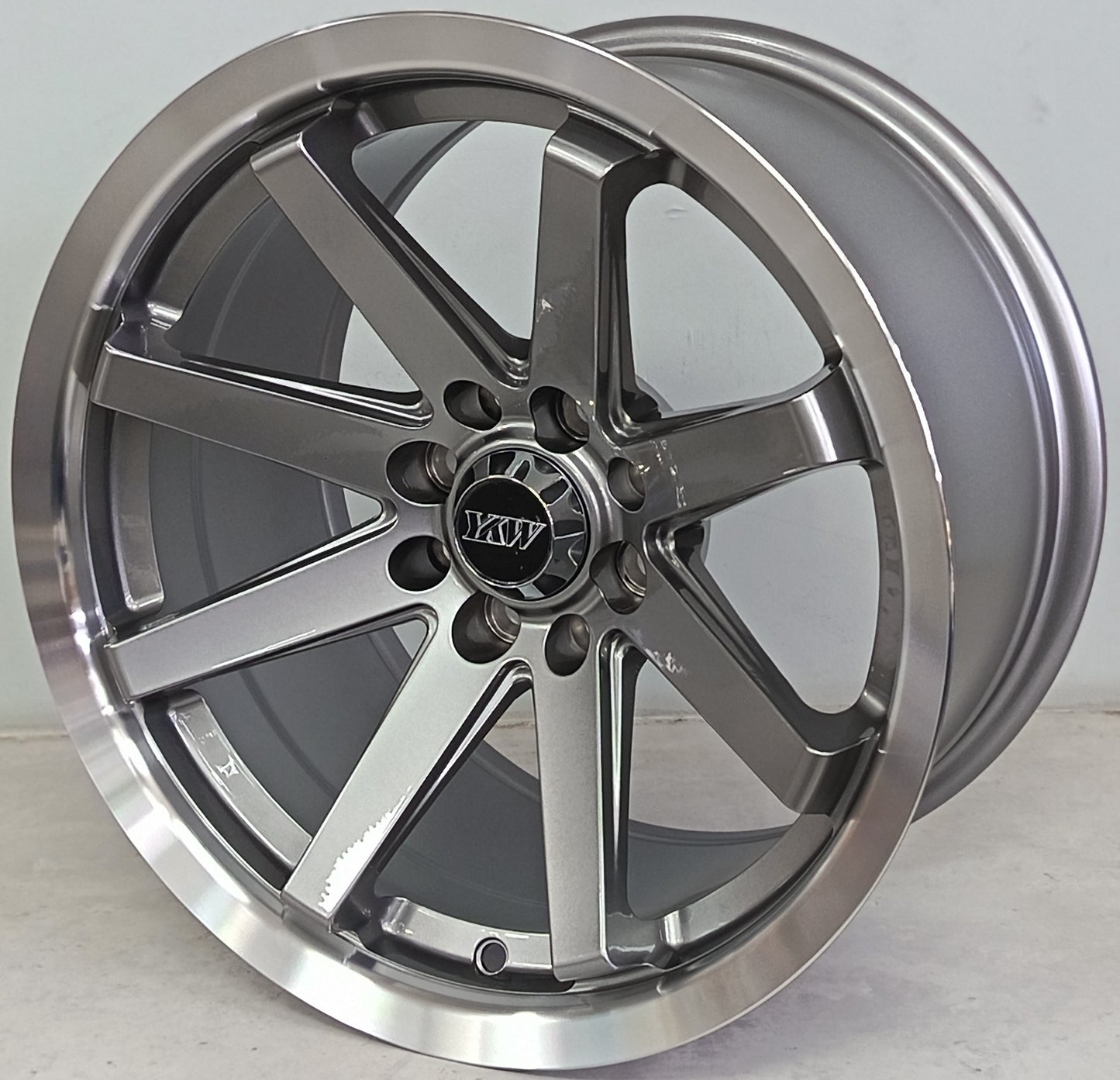 15" KR YKW5170 12 (15X8.25/4-100/108) GL