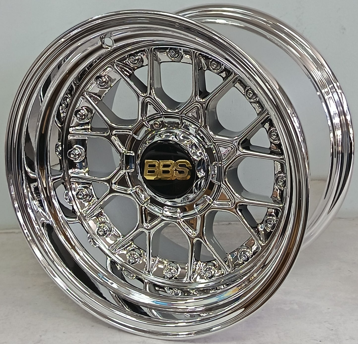 15" KR YKW5703 11/12 (15X8/9/4-100/114) NW CHROME