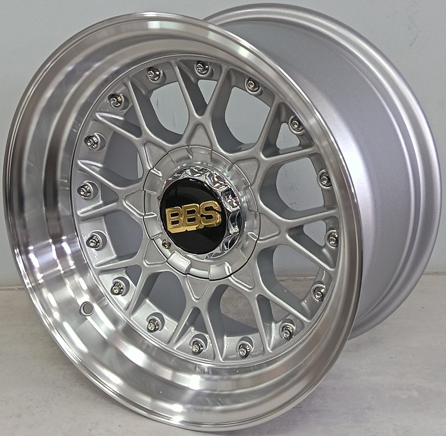 15" KR YKW5703 A (15X8/4-100/5-100) SL