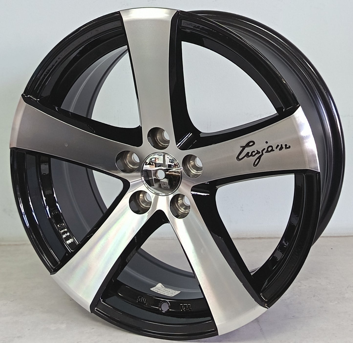 16" KR YKW6869 D (16X7.0J/5-100) BLACK FIN ET 35