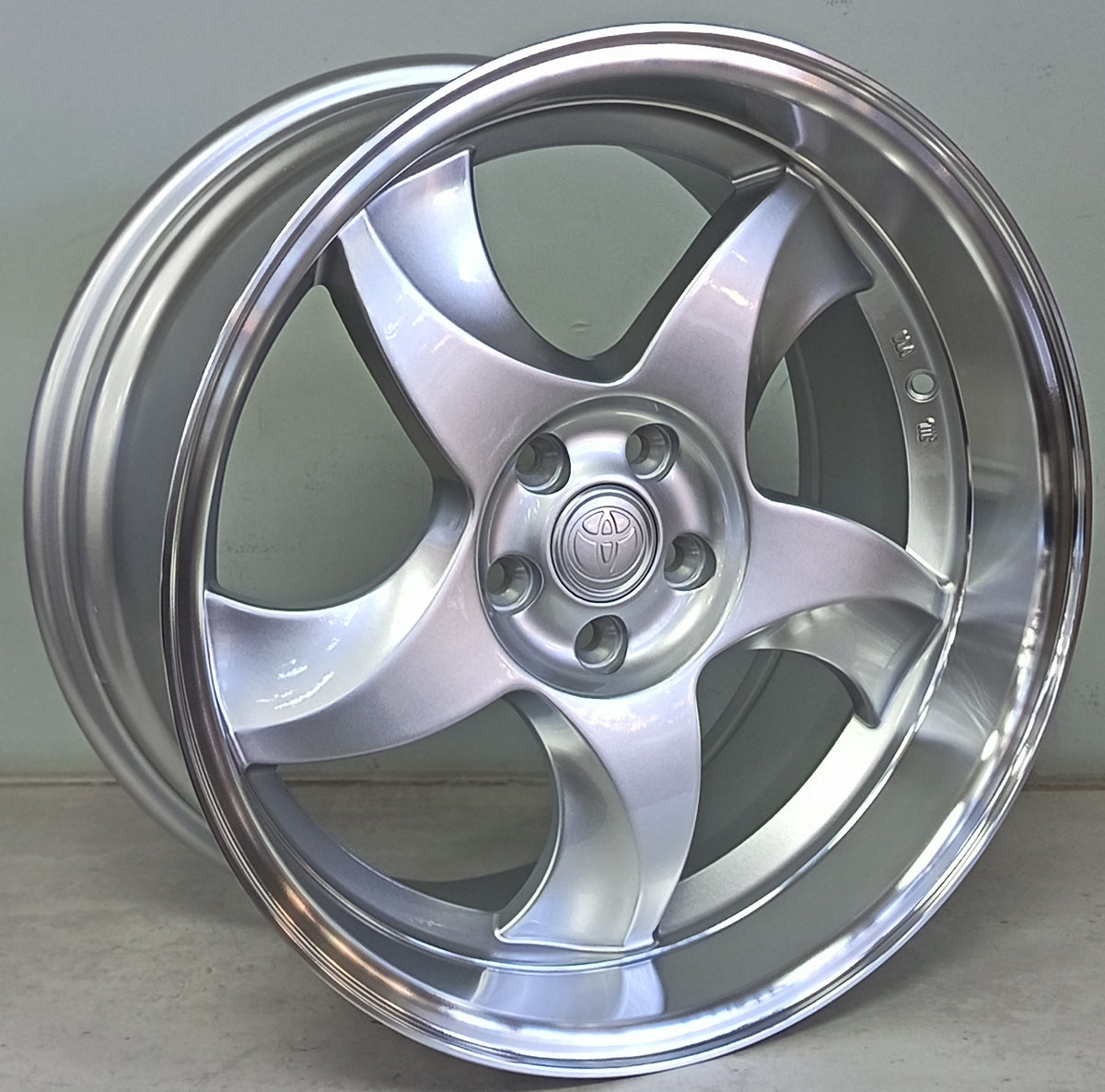 17" KR YKW7056 2 (17X8.5/5-100) SL ET20 TOYOTA