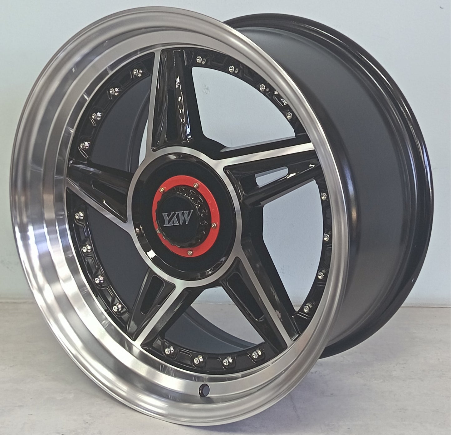 17" KR YKW7663T (17X8.5J/5-112/120) BL