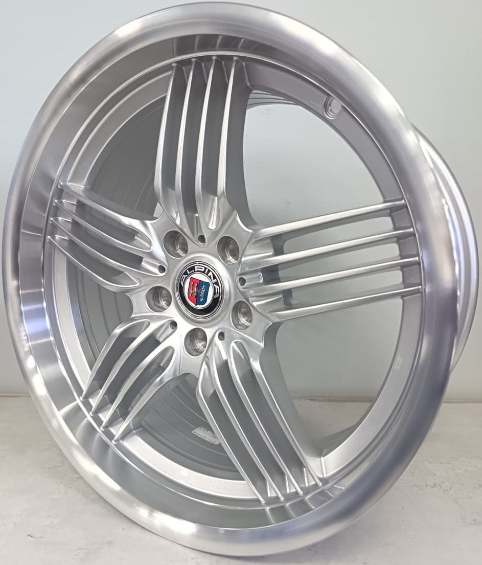 18" KR YKW8672 3/4 (18X8.5/10/5-120) SL N/W