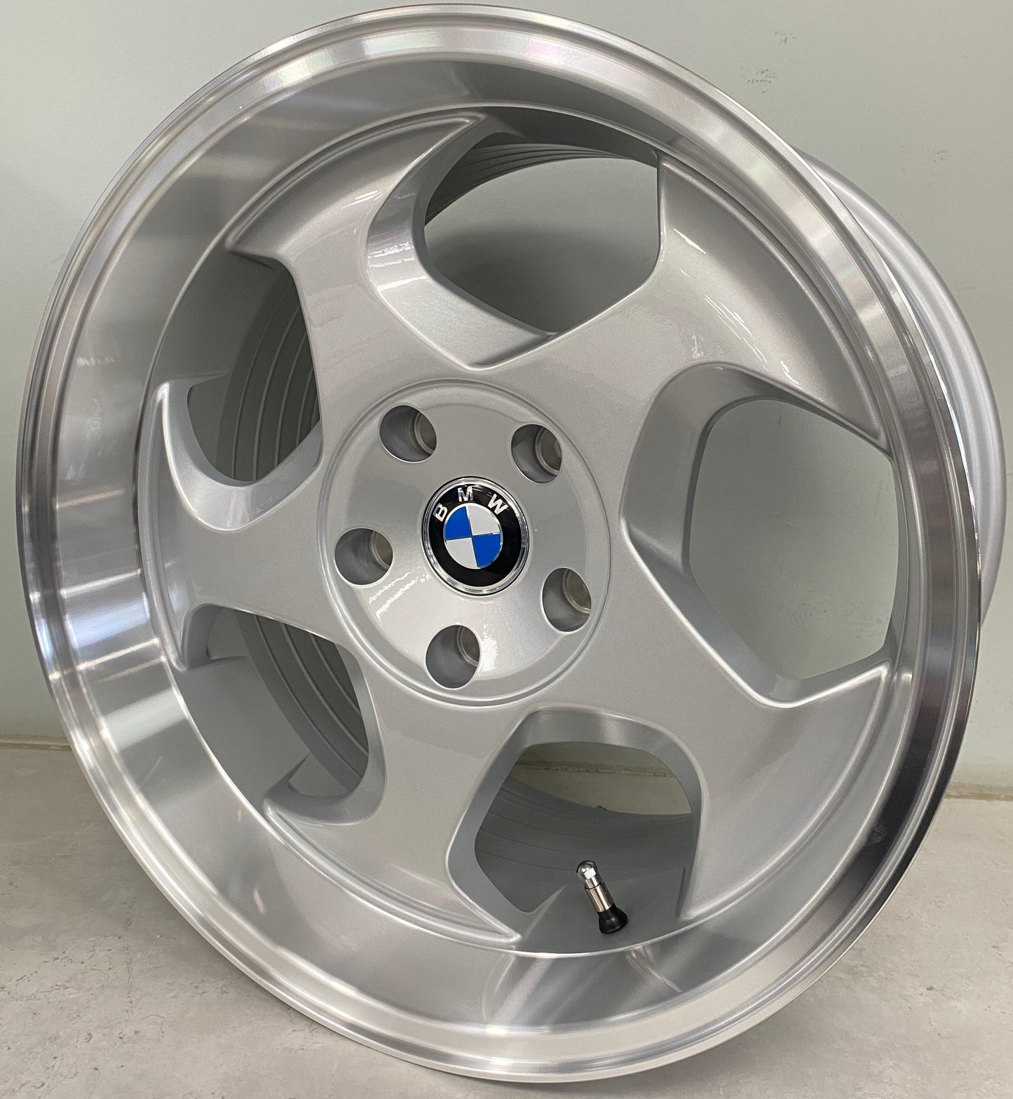 17" ZAXX XP24036 (17X8/9/5-120) N/W BMW