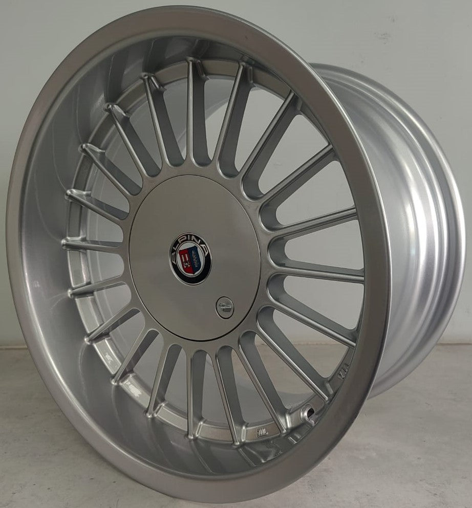 15" CONCEPT YKW5674B (15X8.25J/4-100/114) SILVER