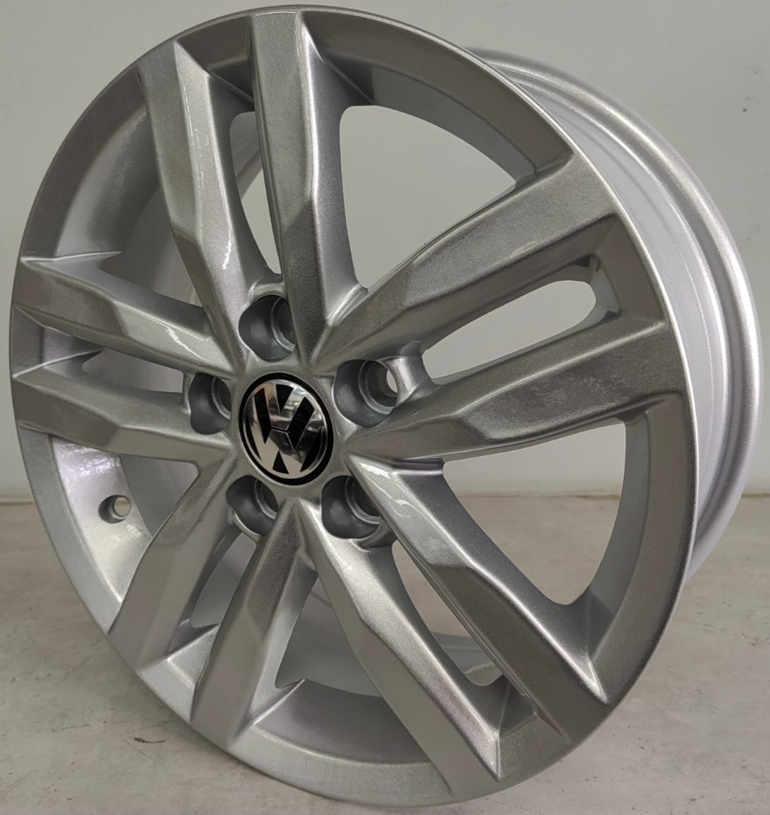 14" KR 1085D (14X5.5J/5-100) ET36 SLR VW