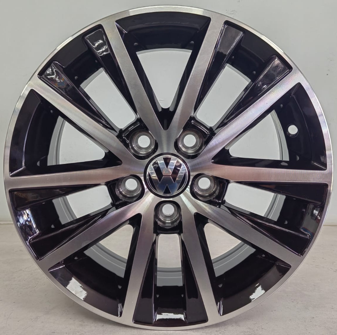 14" KR L1330 (14X5.5J/5-100) ET36 BMF +LIP VW
