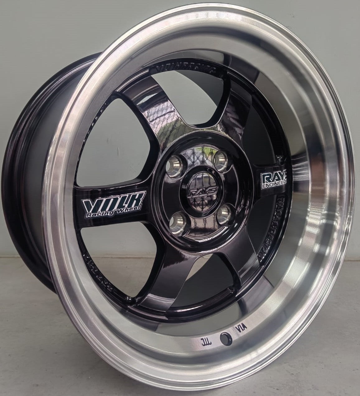 15" KR AS35 2 (15X8.25J/4-100) BLACK ET 20