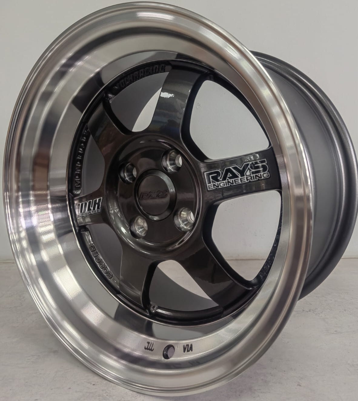 15" KR AS35 3 (15X8.25J/4-100) GL ET 20