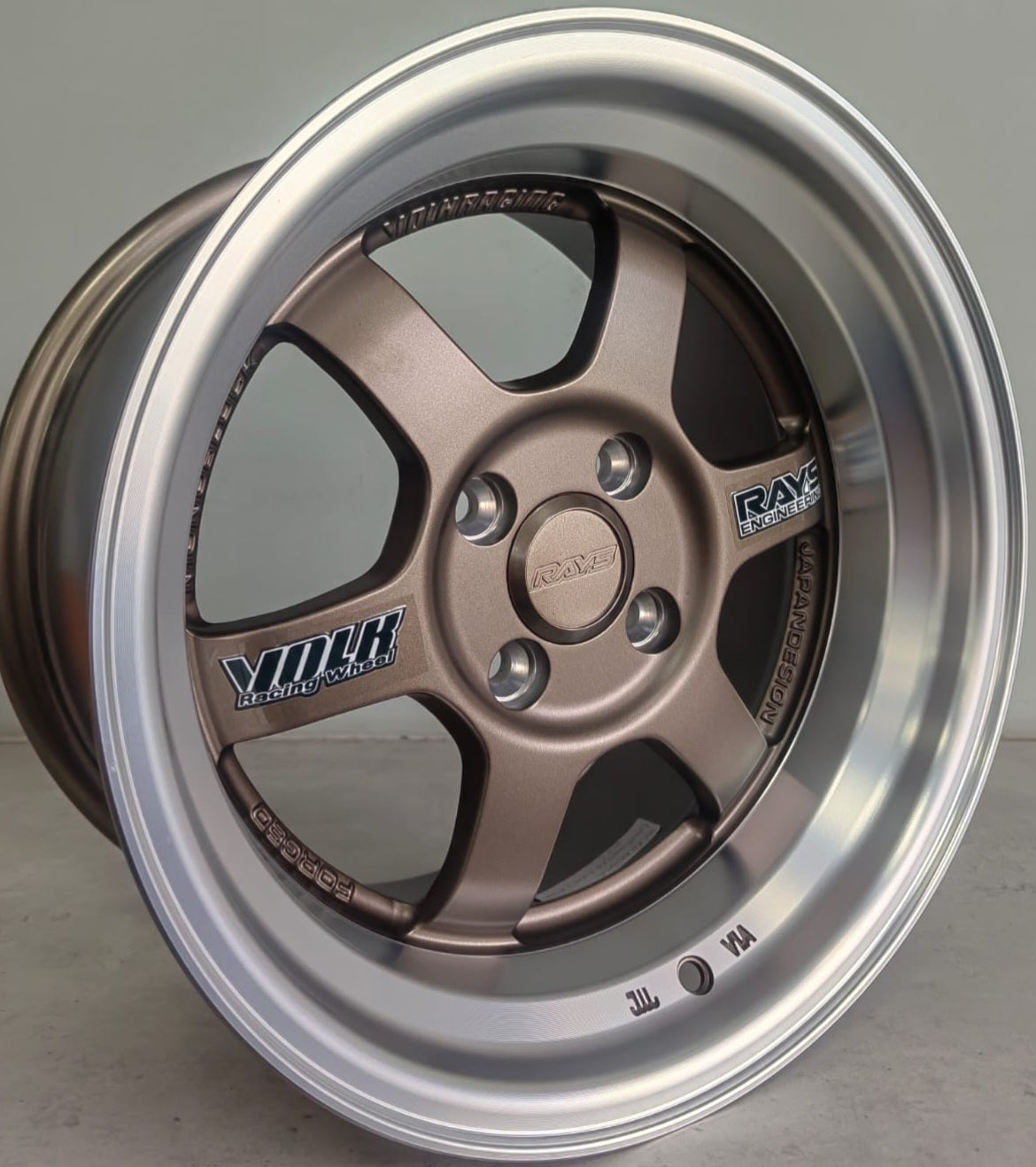 15" KR AS35 6 (15X8.25/4-100) BRL ET 20