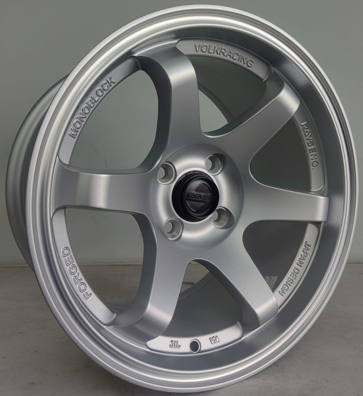 15" KR AS37 7 (15X8.25/4-100) MATT SILVER ET 20