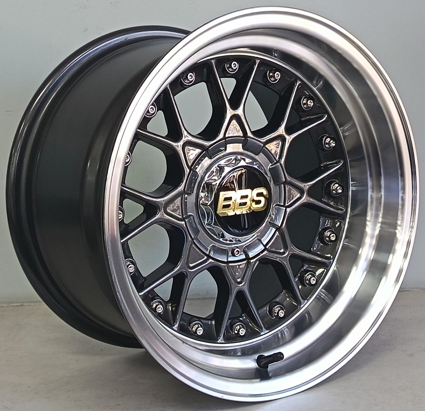 15" CONCEPT ZAR67/8 (15X8J/9J/4-100/114) N/W BBS