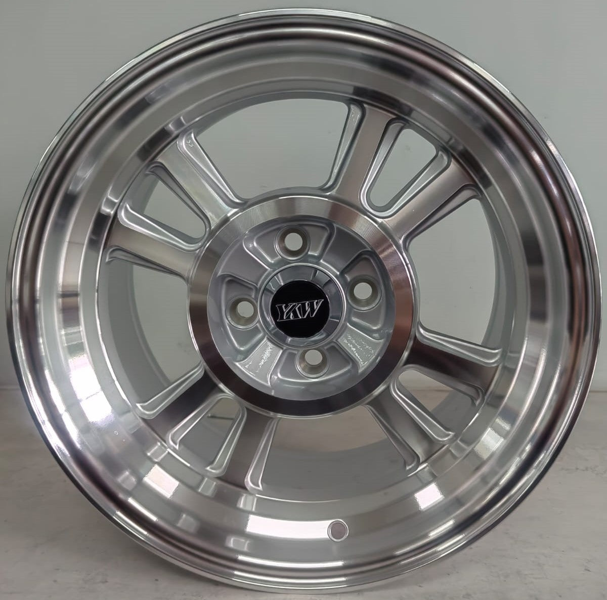 15" KR YKW5030 1 (15X8.25/4-100) SF ET 20