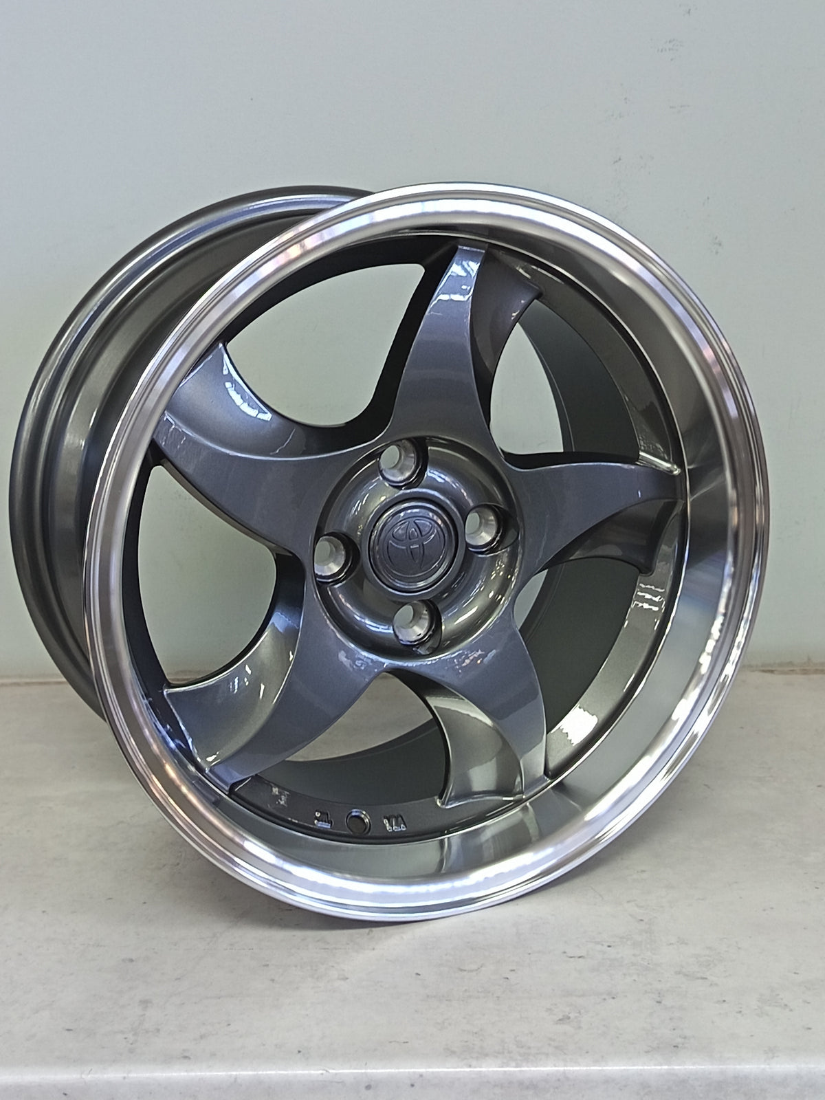 15" KR YKW5056 C (15X8/4-100) GL ET20 TOYOTA