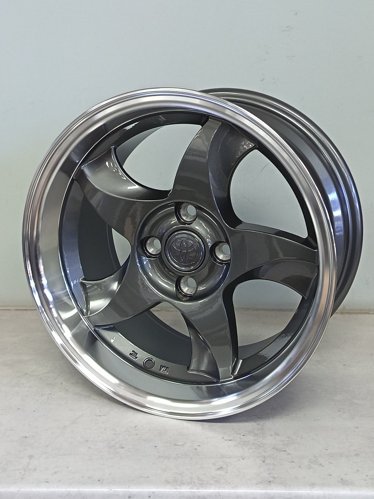 15" KR YKW5056 C (15X8/4-100) GL ET20 TOYOTA
