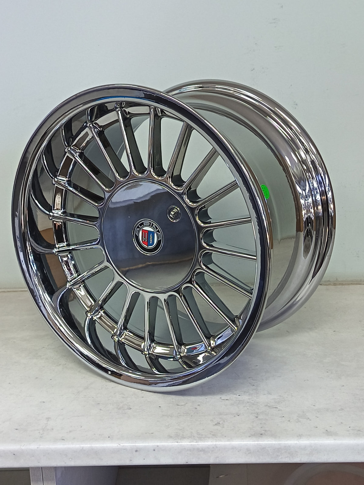 15" KR YKW5674M(15X8.25/4/5-100)VCHROME ET20ALPINE