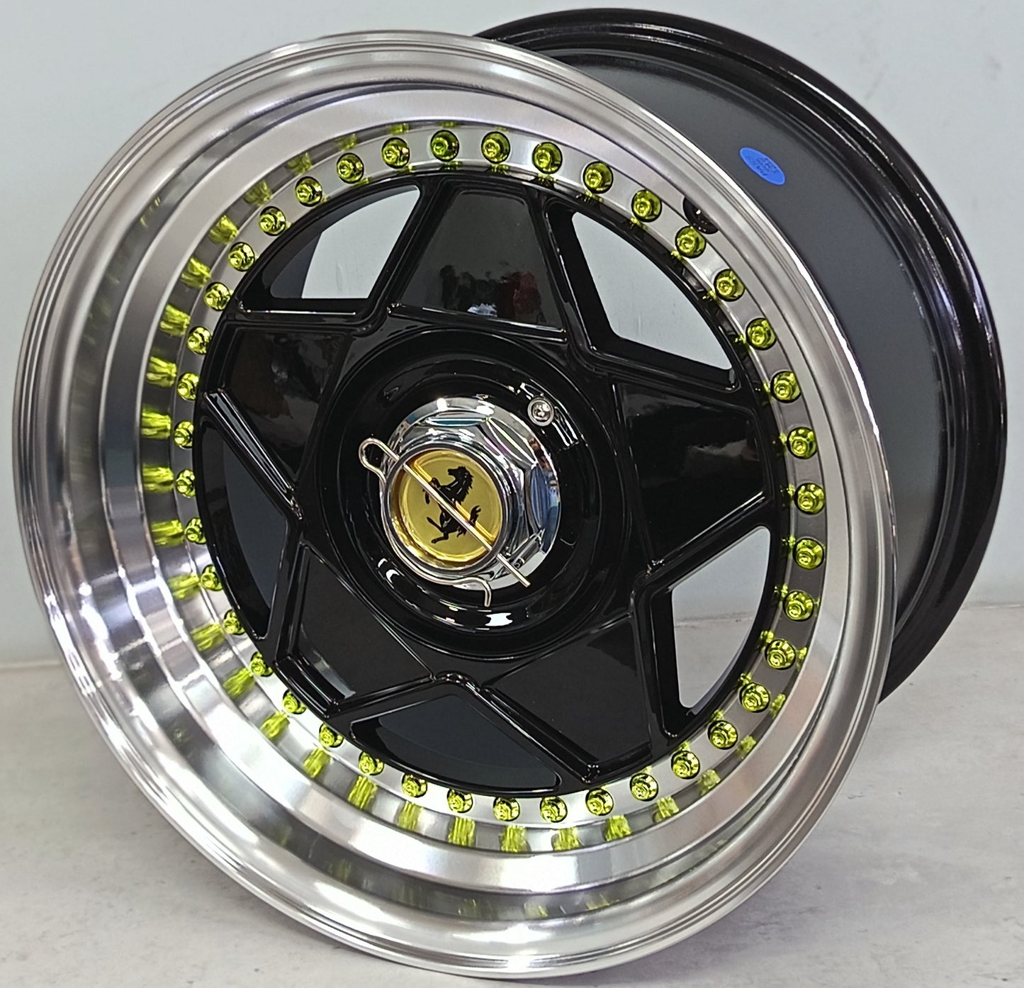 15" KR YKW5702 D (15X8.25/4-100/5-100) BL+GO