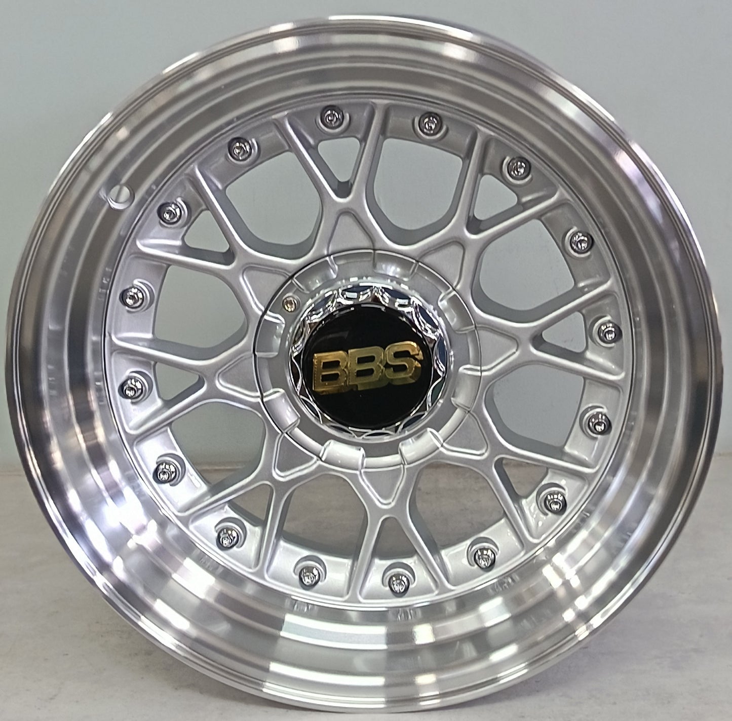 15" KR YKW5703 1 (15X8/4-100/114) SL
