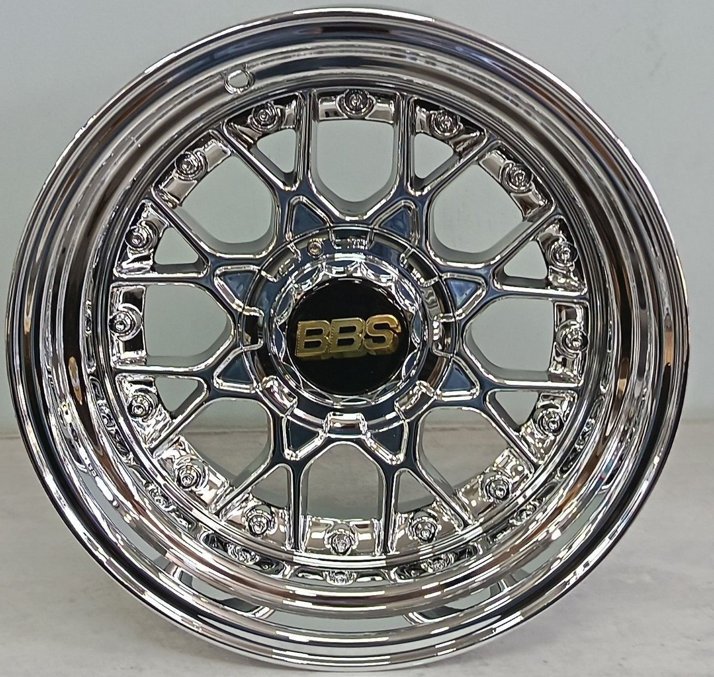 15" KR YKW5703 11/12 (15X8/9/4-100/114) NW CHROME
