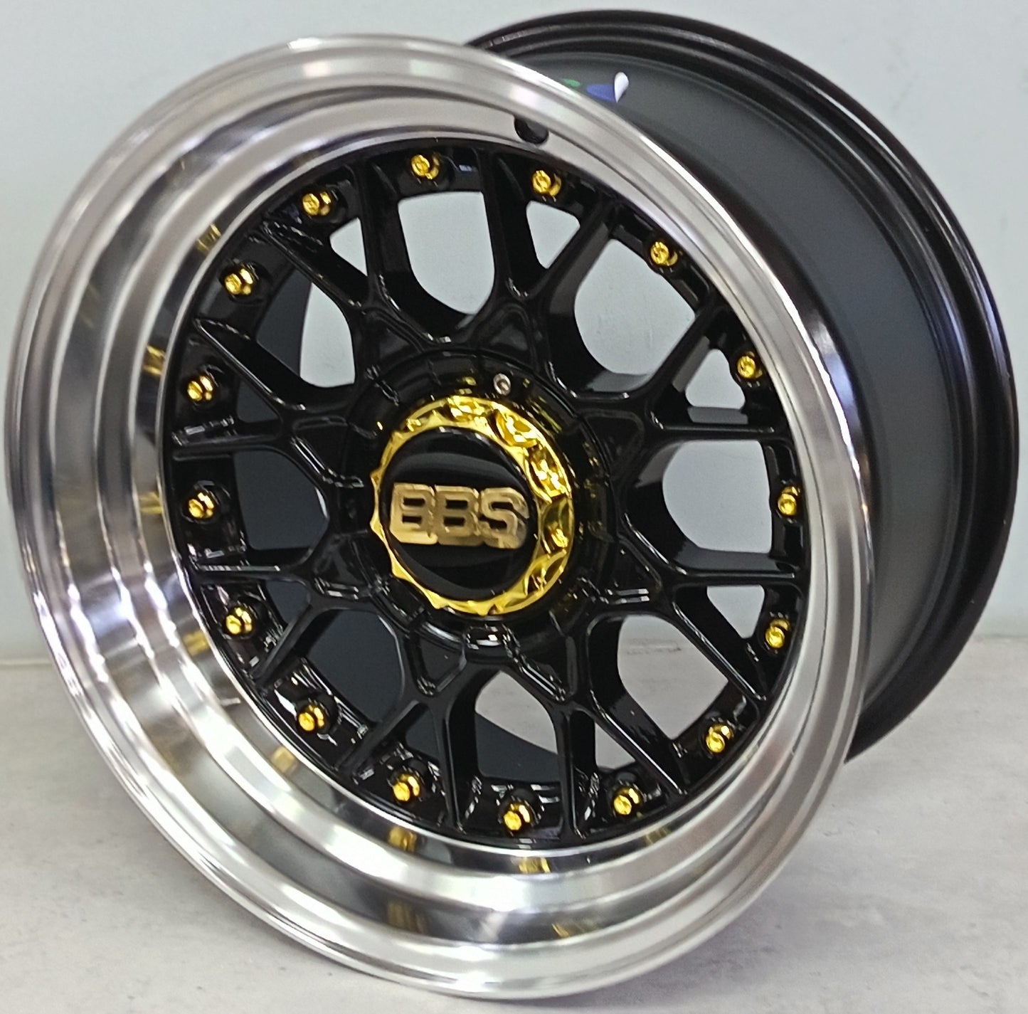 15" KR YKW5703 C (15X8/4-100/5-100) BL+GO