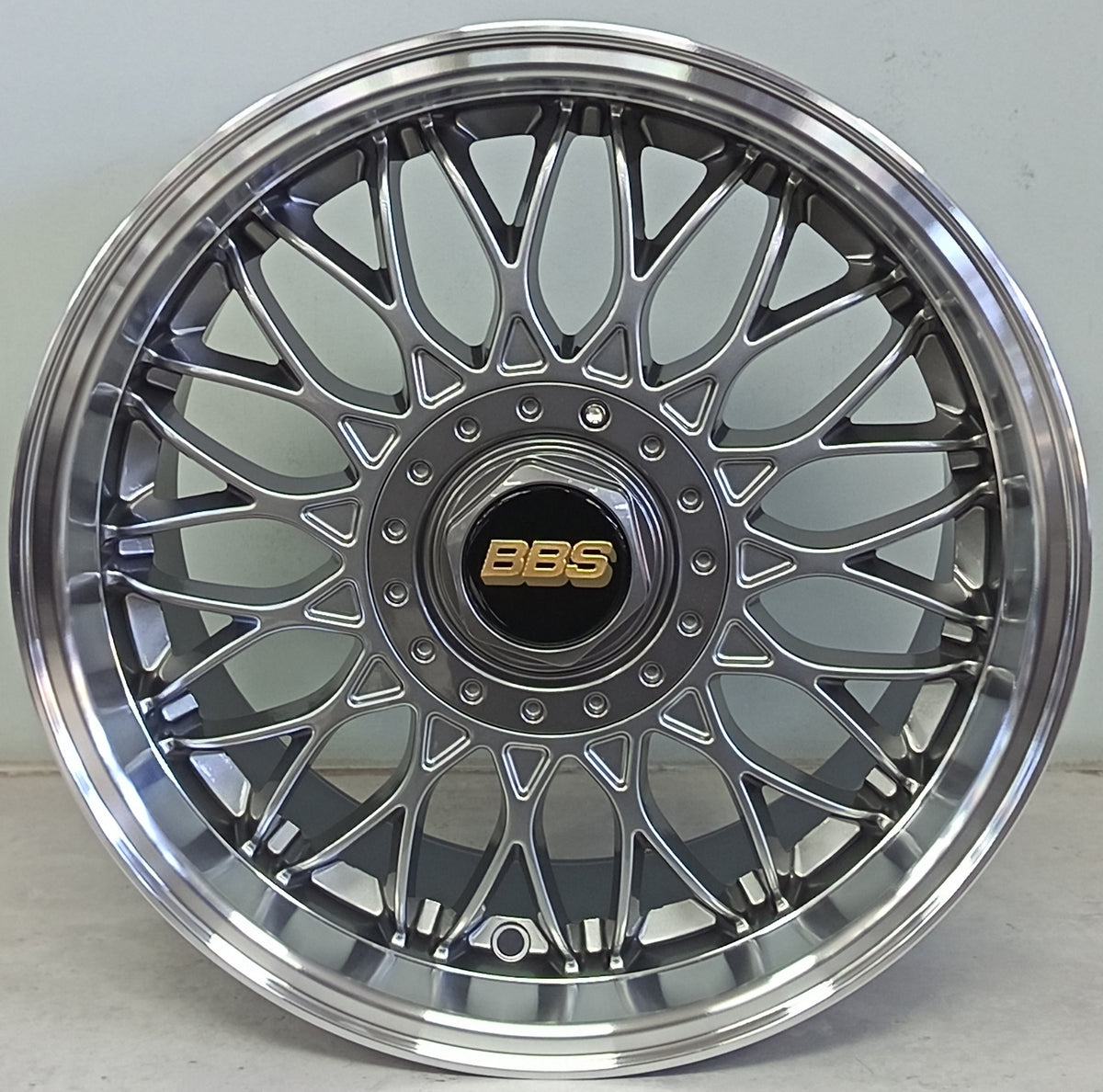 16" KR YKW6032 15 (16X8/5-100/114) GL BBS