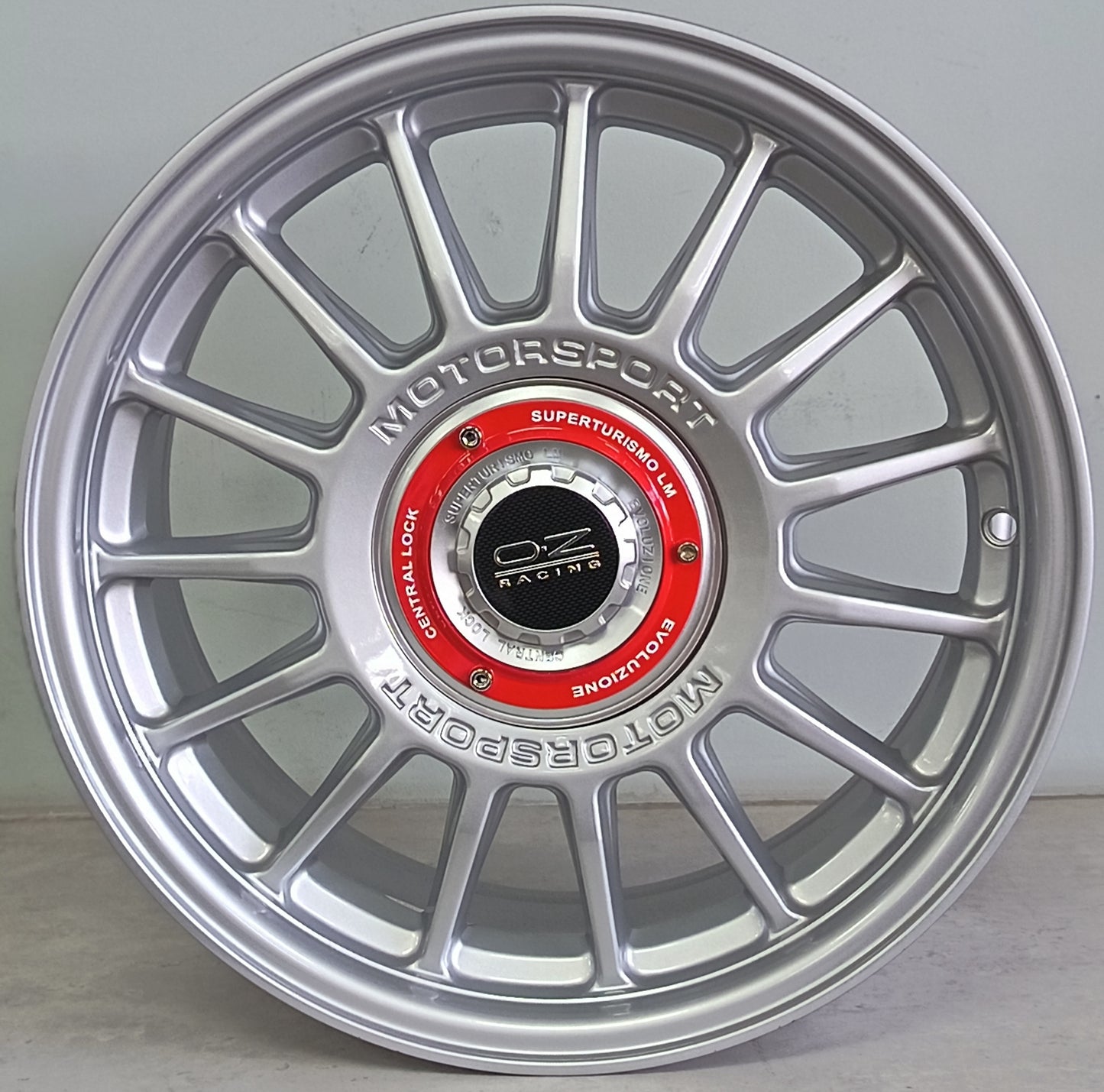 16" KR YKW6868 A (16X7.0J/4-100/114) SILVER ET 35