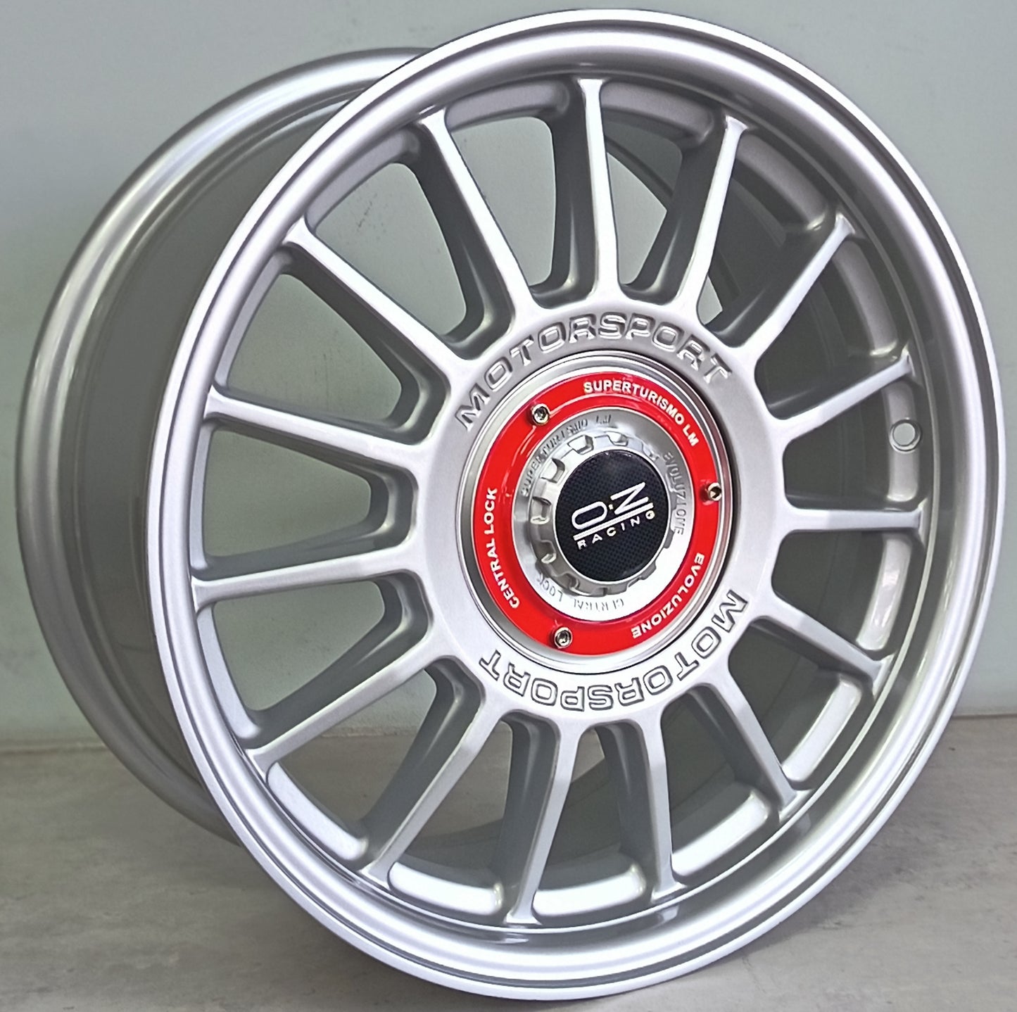 16" KR YKW6868 A (16X7.0J/4-100/114) SILVER ET 35