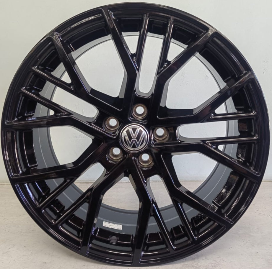17" KR 989 (17X7.5J/5-100) ET35  BLACK VW