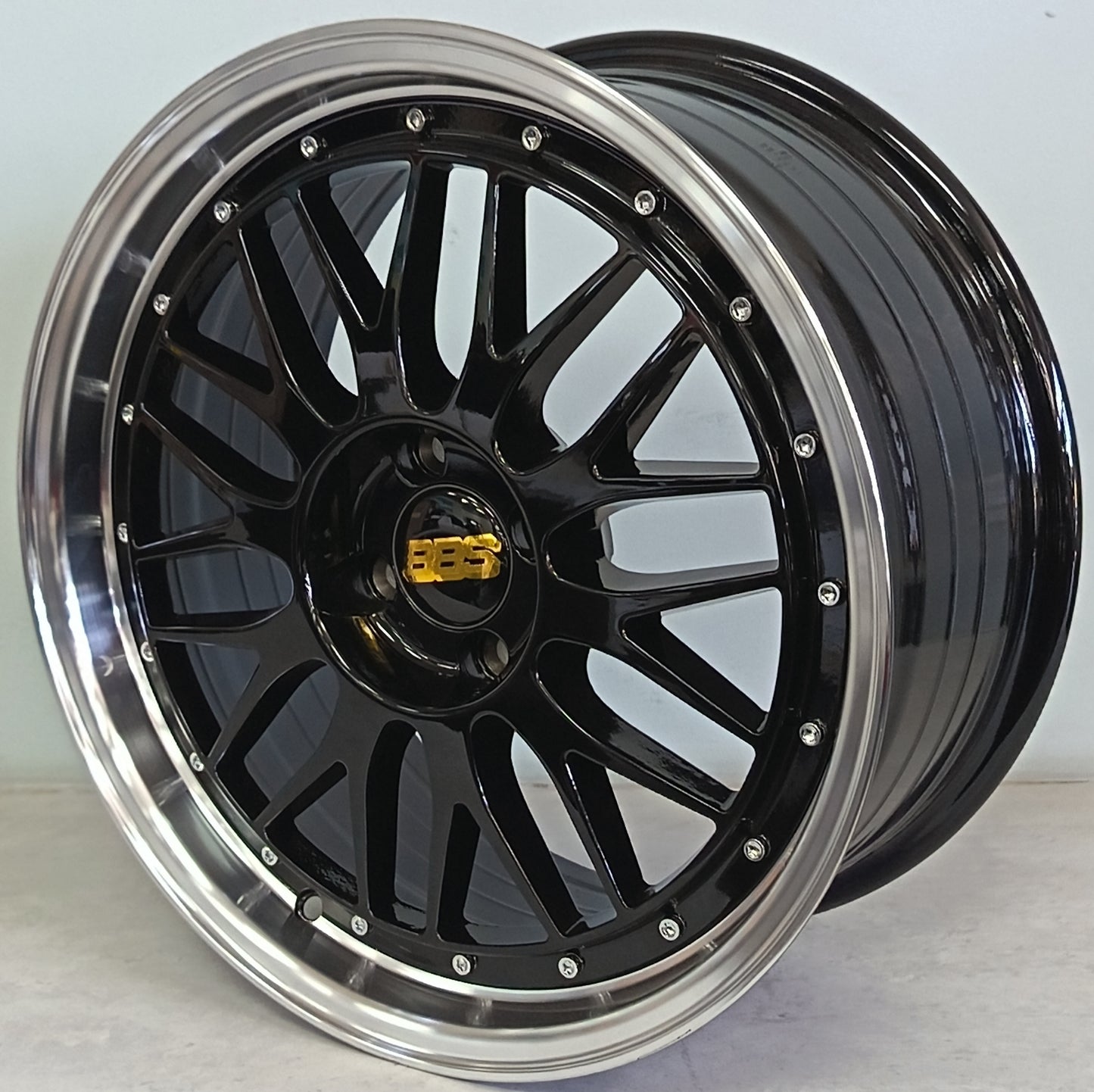 17" NDT OTA097 (17X7.5J/4-100) ET35 BLACK MLIP BBS