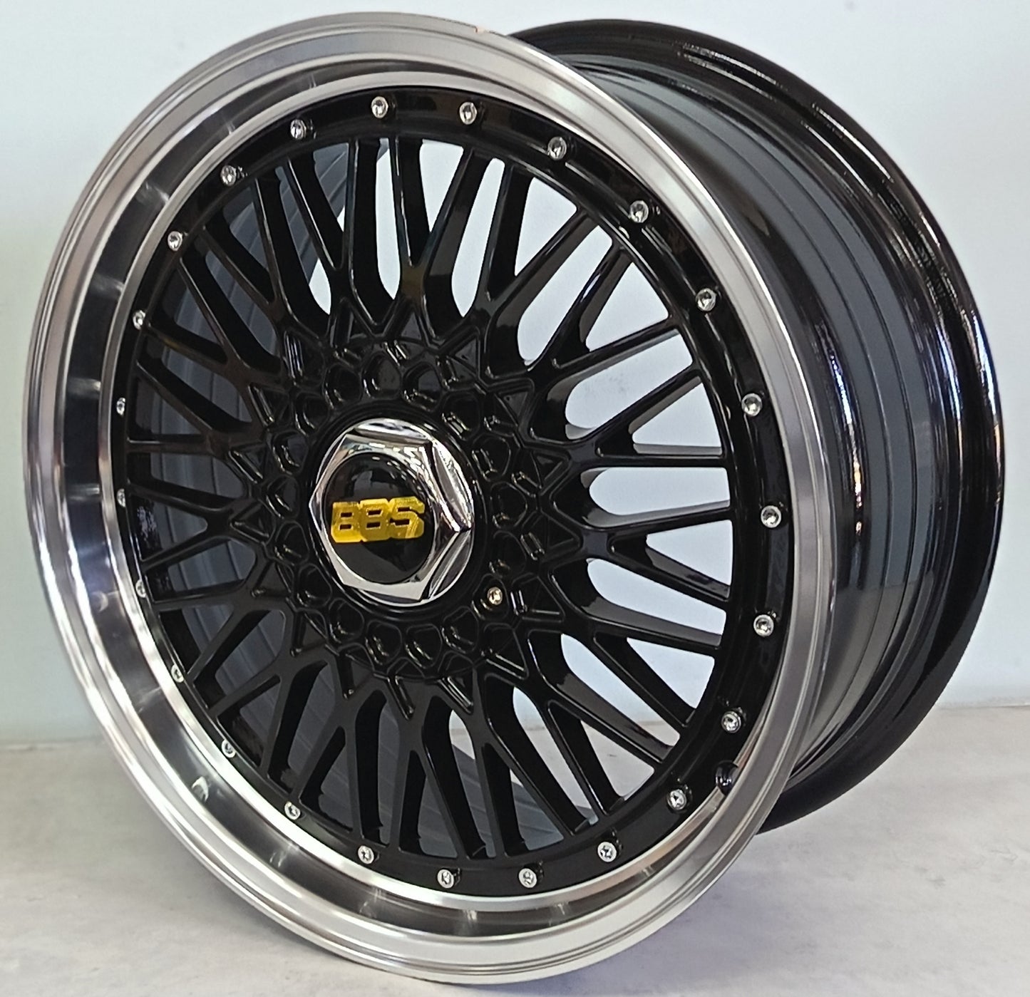 17" NDT OYAN238 (17X7.5J/4-100/114) ET38 BLKML BBS