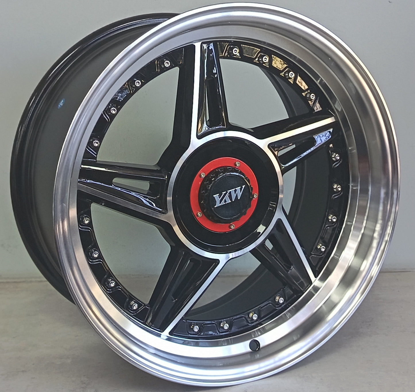 17" KR YKW7663H (17X8.5/4-100/108) BF ET 20
