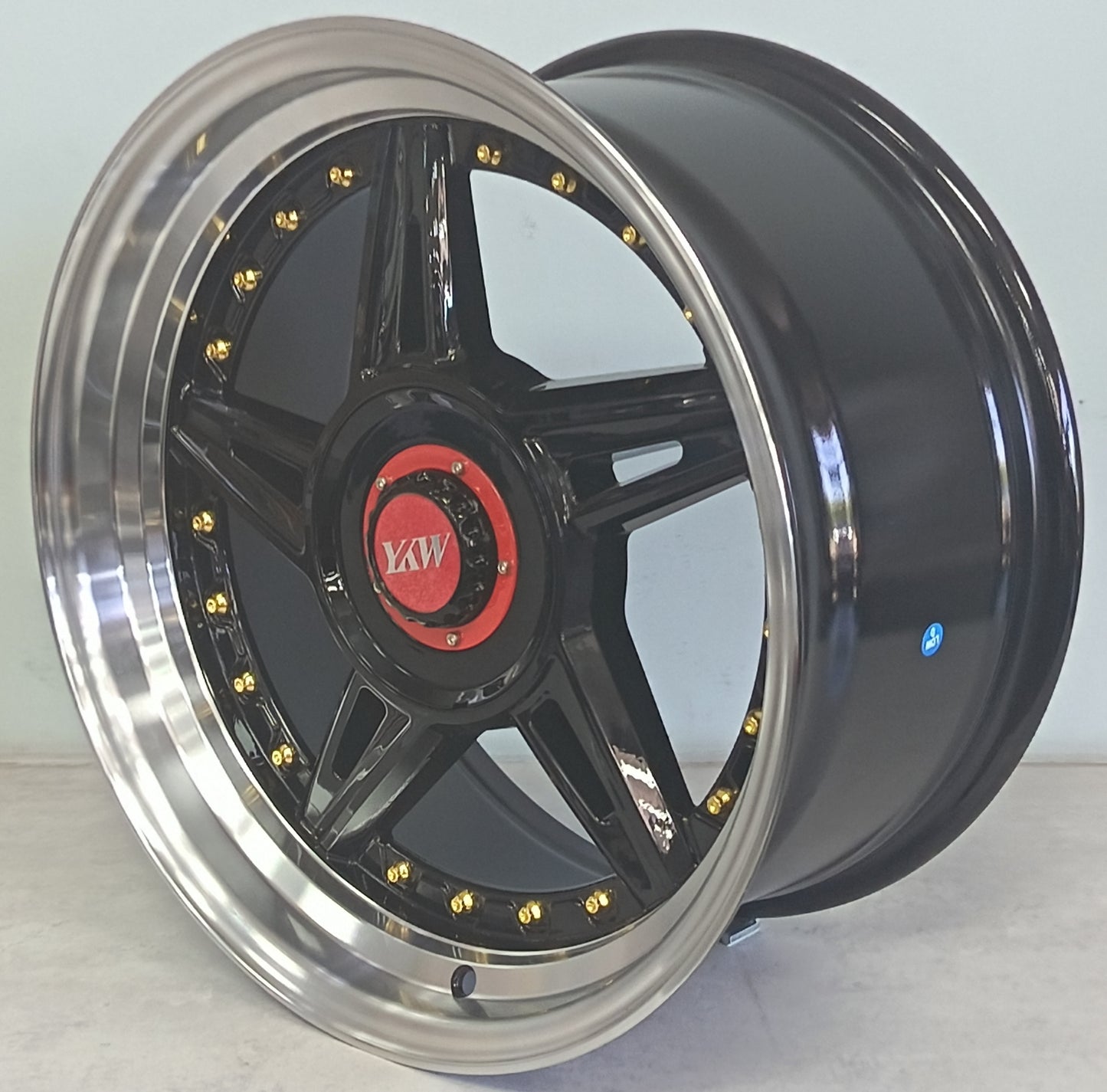 17" KR YKW7663N (17X8.5/5-100/114) BL+GO ET 20