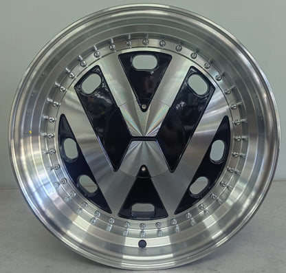17" KR YKW7701A (17X8/4/5-100) BF VW