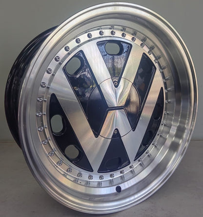 17" KR YKW7701A (17X8/4/5-100) BF VW