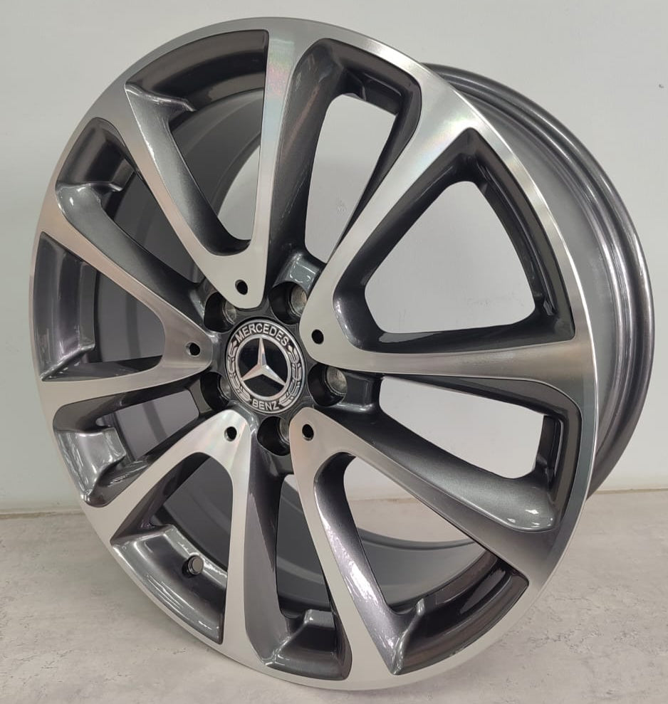18" KR H3306F (18x8.0J/5-112) ET43 MG MERC