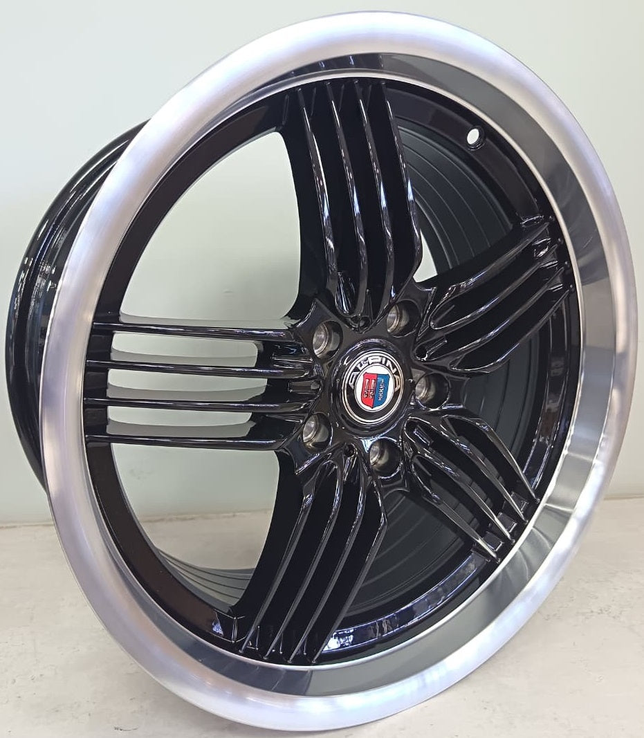18" KR YKW8672 19/20 (18X8.5/10/5-120) BL N/W