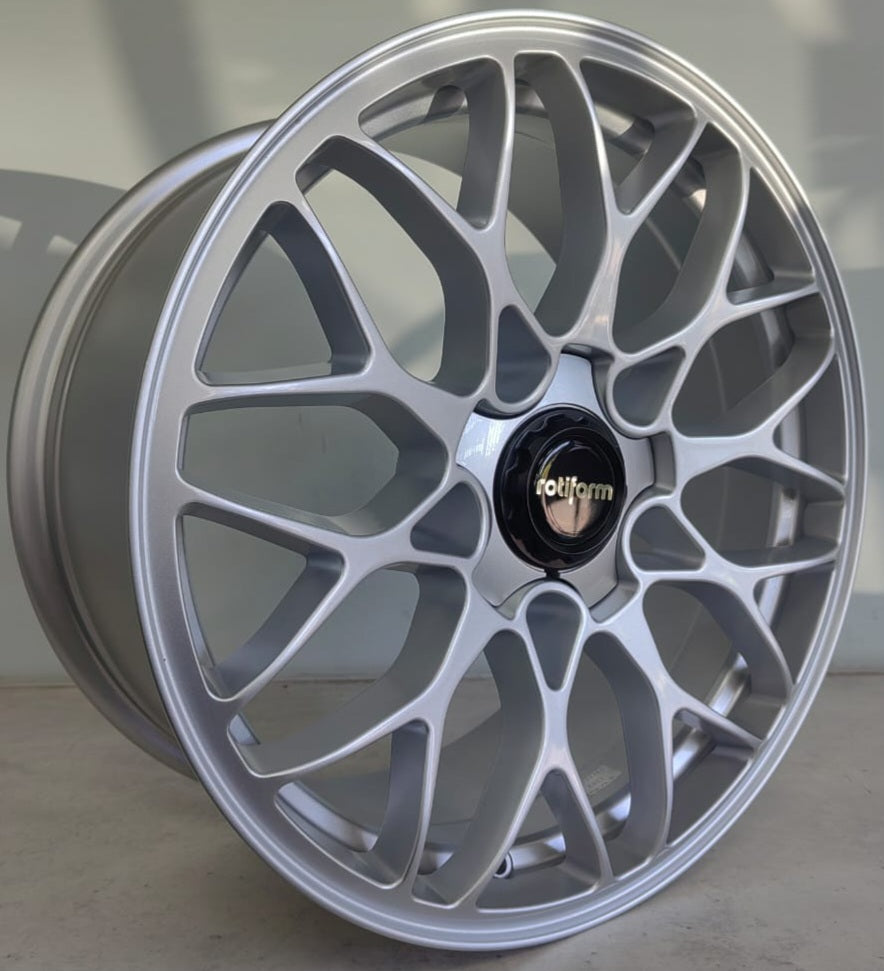 18" KR YKW870529 (18X8.5/5-120) SILVER ET 35
