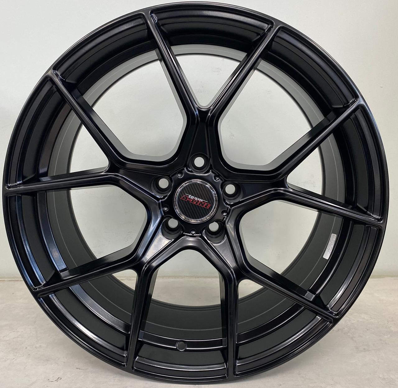 19" ALINE MASTER (19X8.5/5-108) ET45 VELBLK FLOW