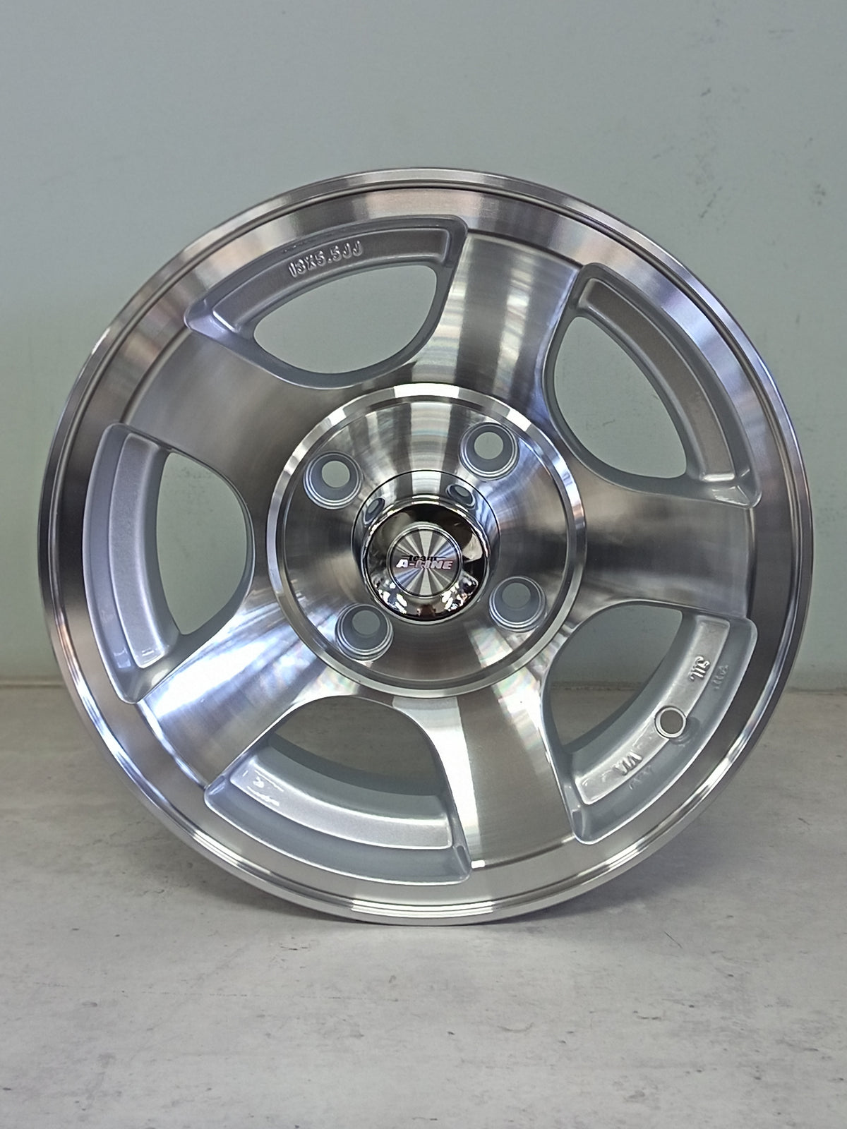 13" ALINE BZR(4-114) SILVER HSMF