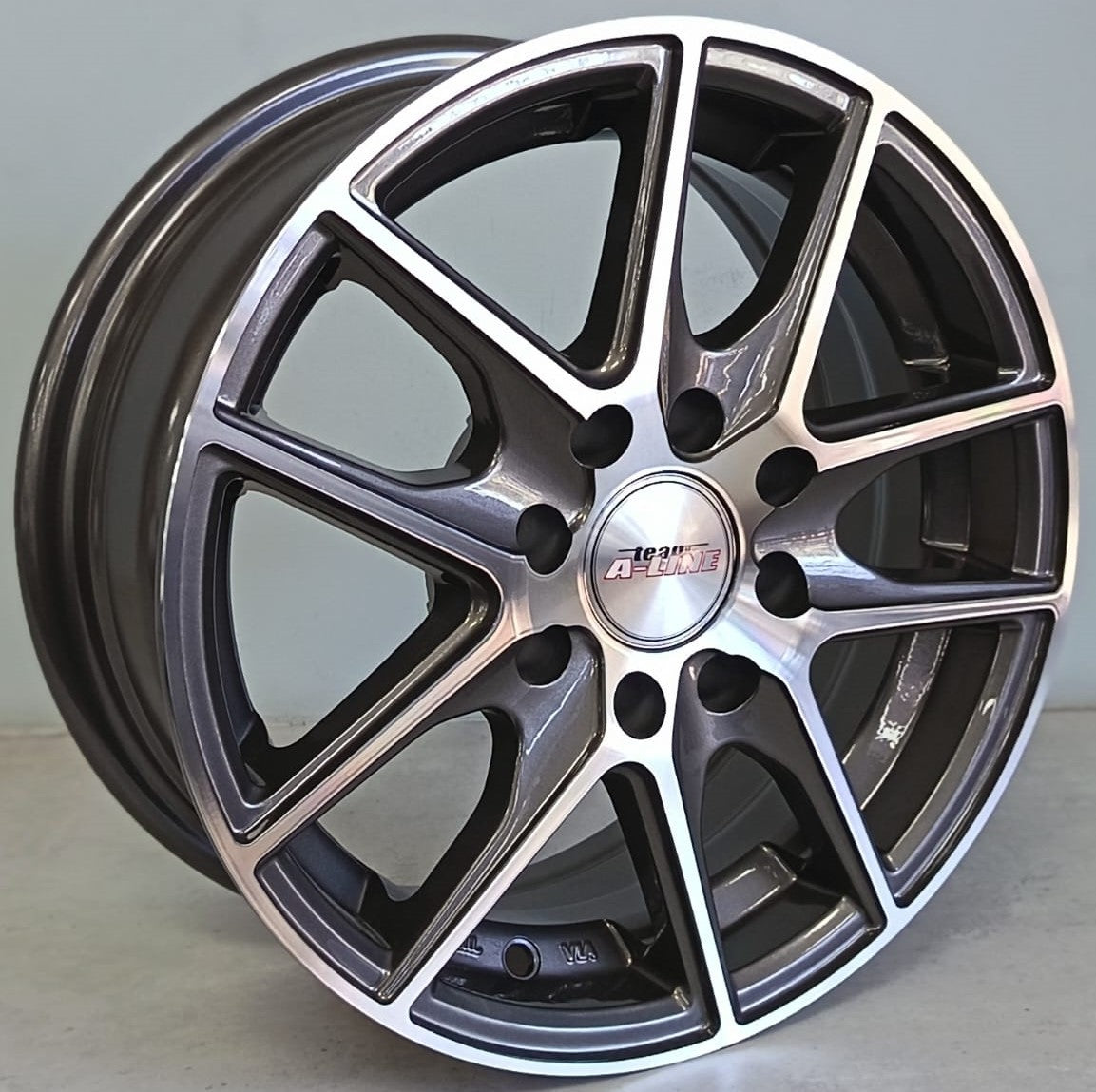 13" ALINE VICTORY (13x5.5J/4-100/108)