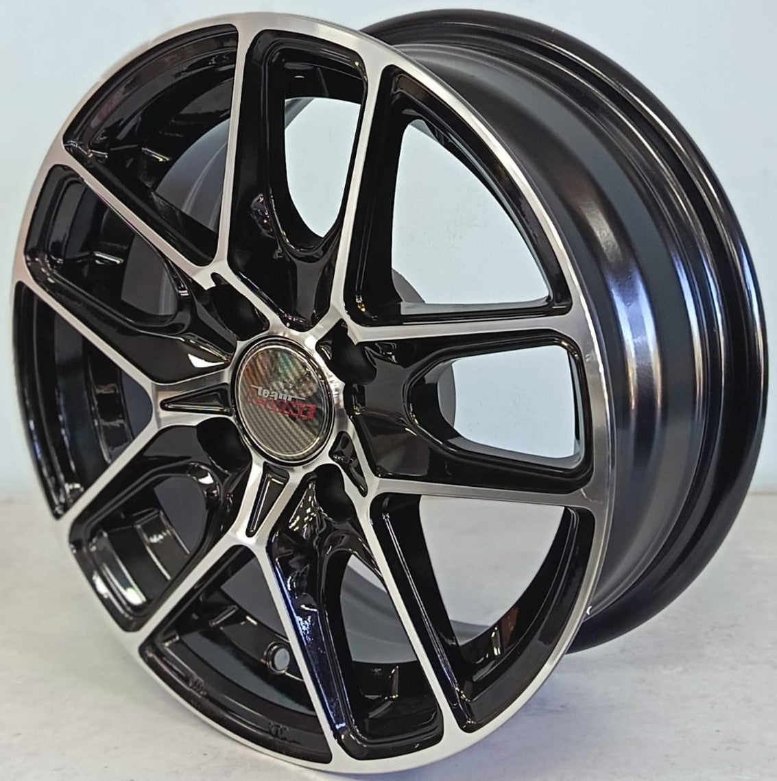 13" ALINE TUSK (13X5.5J/4-100) ET25 BKMF