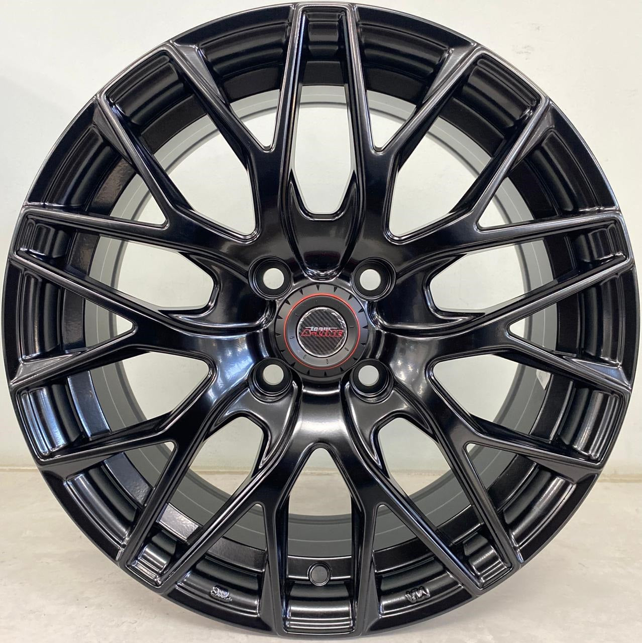 15" ALINE MATRIX (15X6.5/4-100) ET35 VELBLK