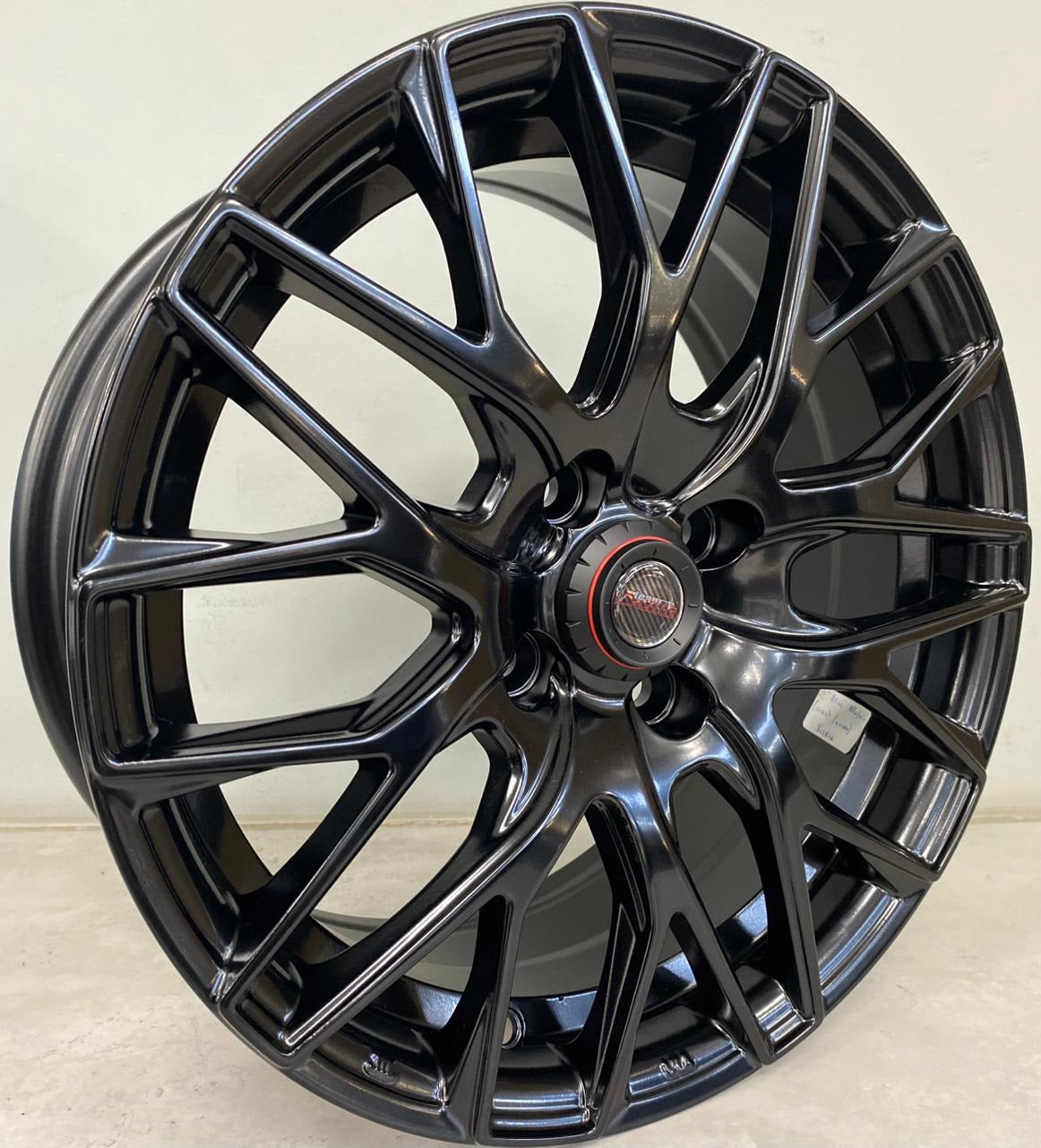 15" ALINE MATRIX (15X6.5/4-100) ET35 VELBLK