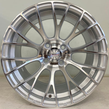 15" ALINE EPIC (15X8/4-100)ET20 ARCTIC SILVER MACH