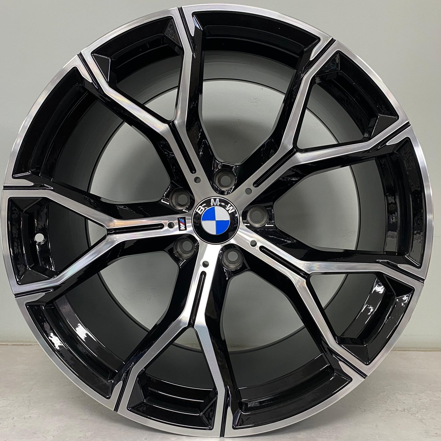 20" VITOUR 550 (20X9/10.5/5-120) BLK