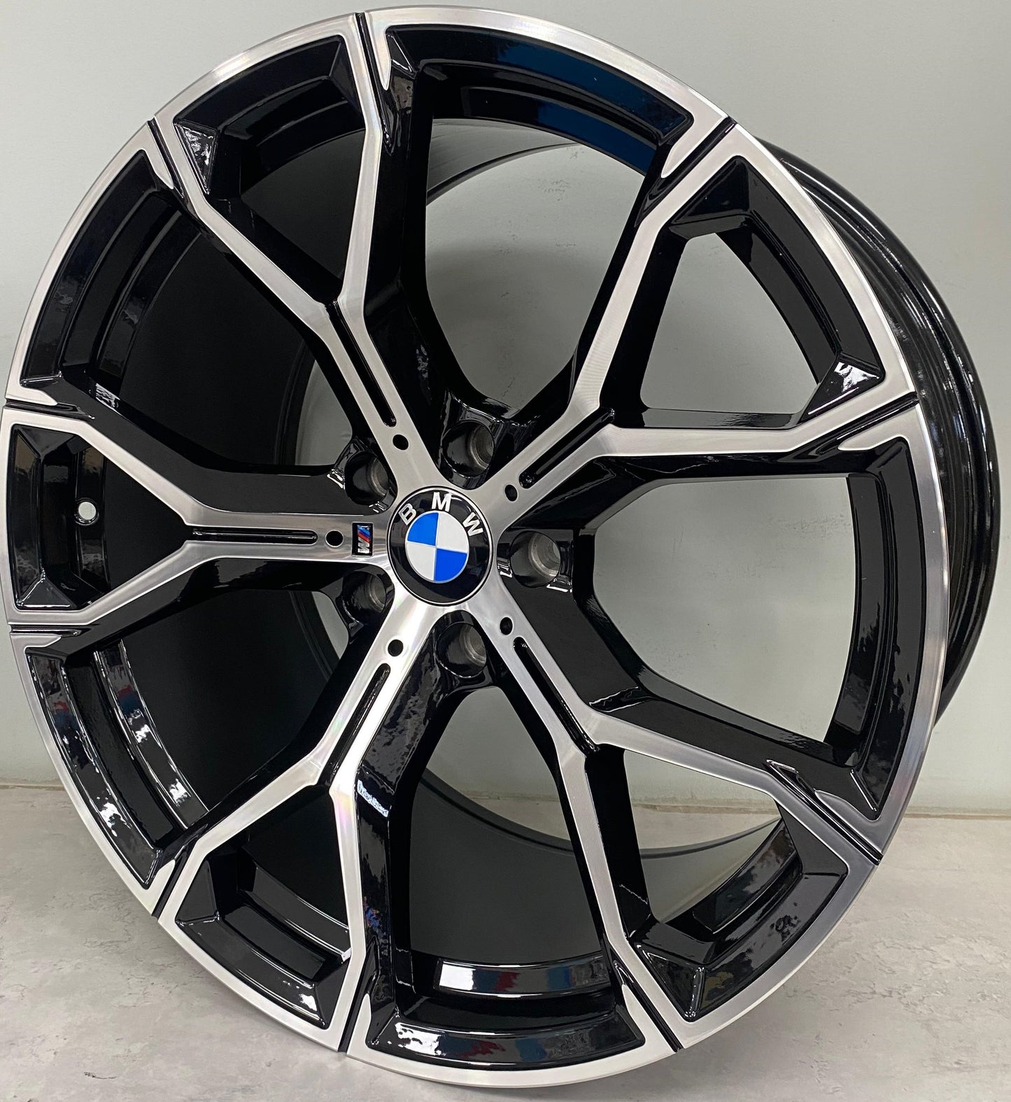 20" VITOUR 550 (20X9/10.5/5-120) BLK