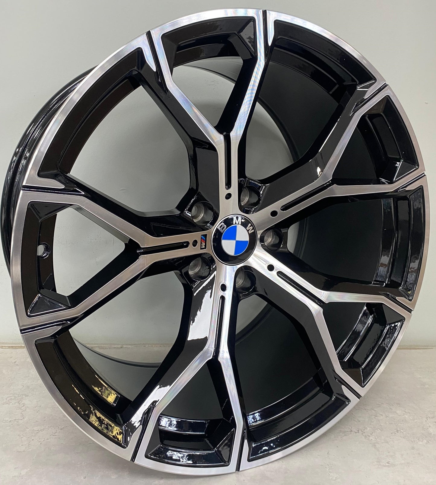 20" VITOUR 550 (20X9/10.5/5-120) BLK