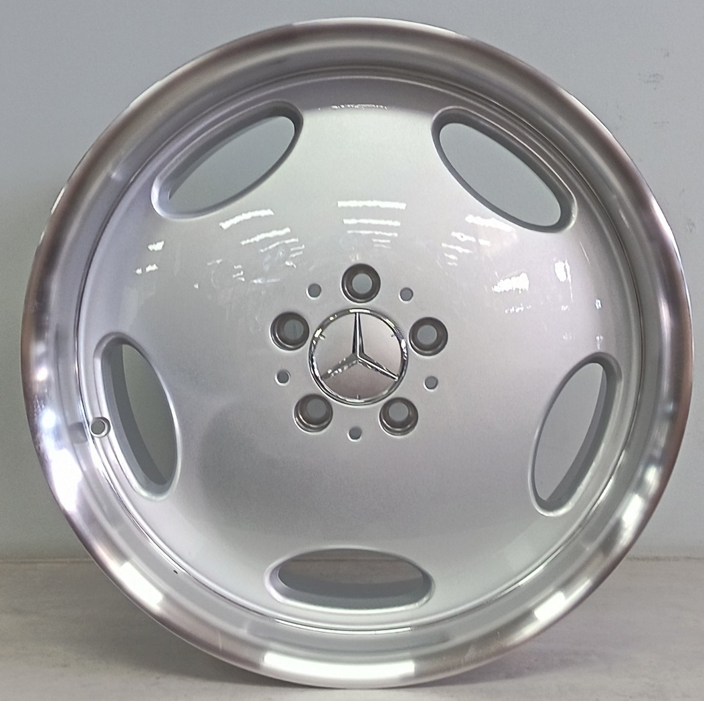 18" VITOUR 8250F (18X8.5/9.5/5-112)