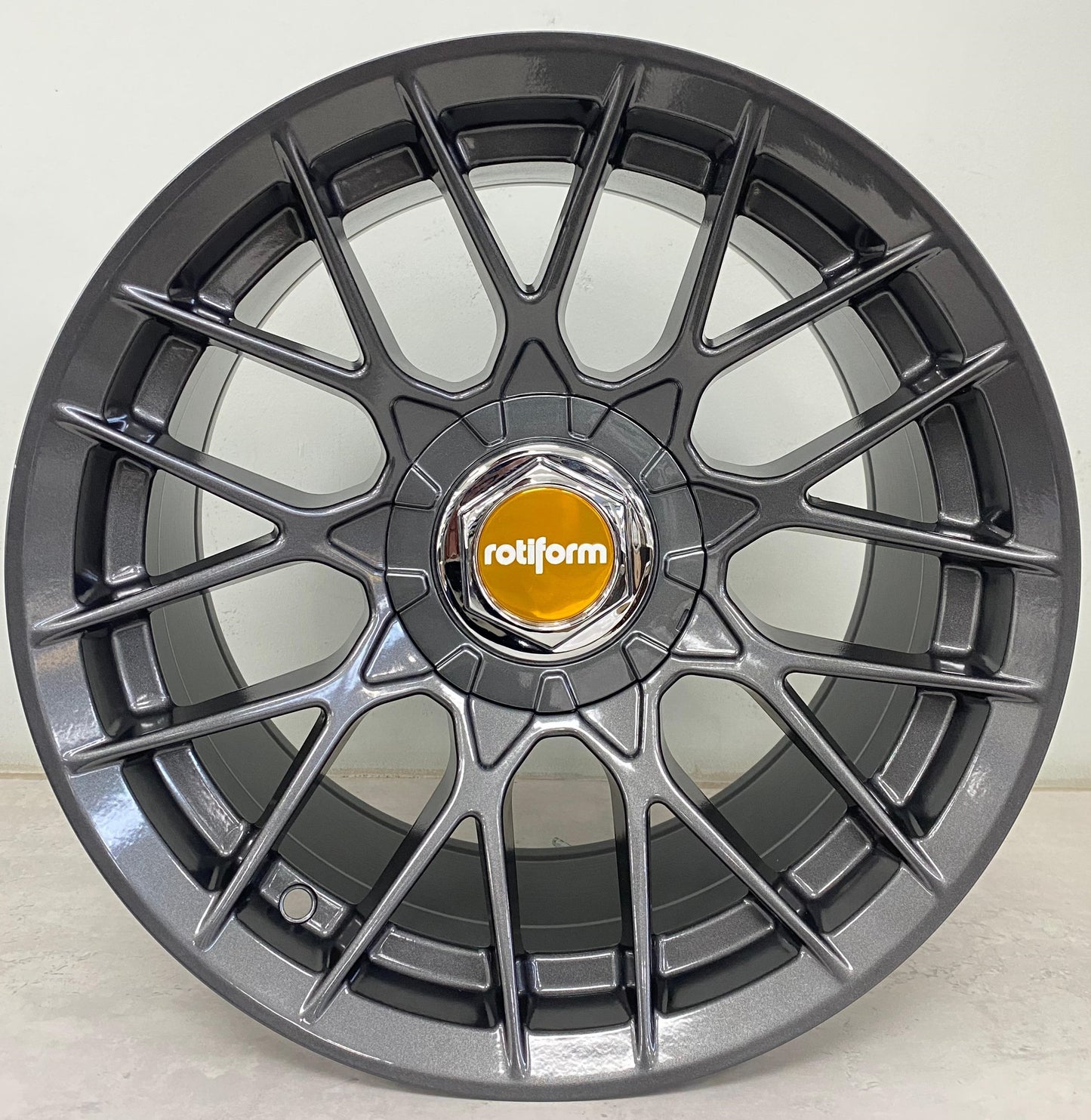 15" VITOUR YKW5669-3 (15X8/4-100/114) GREY