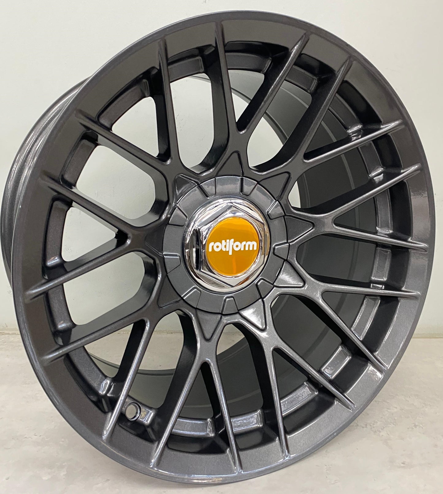15" VITOUR YKW5669-3 (15X8/4-100/114) GREY